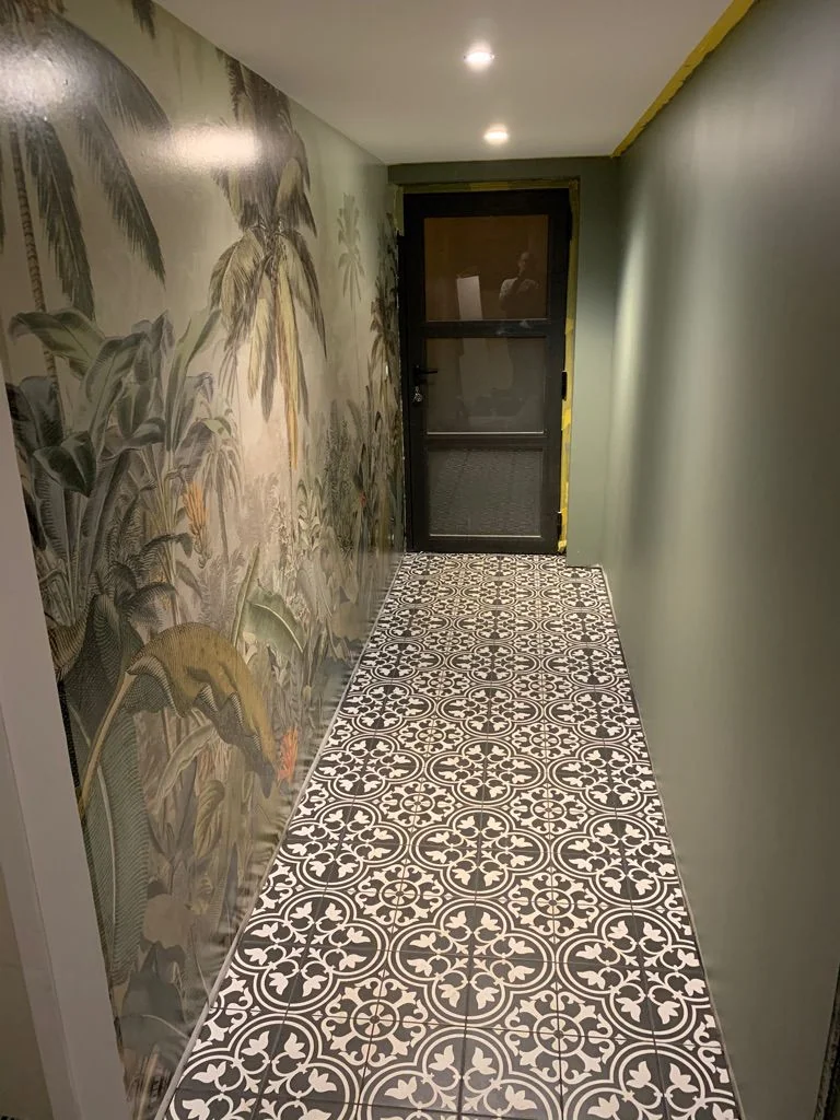 Couloir d'entrée style tropical